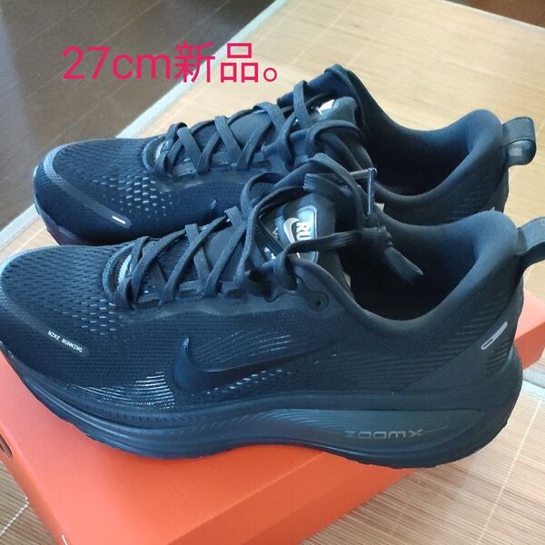 NIKE VOMERO18 27cm