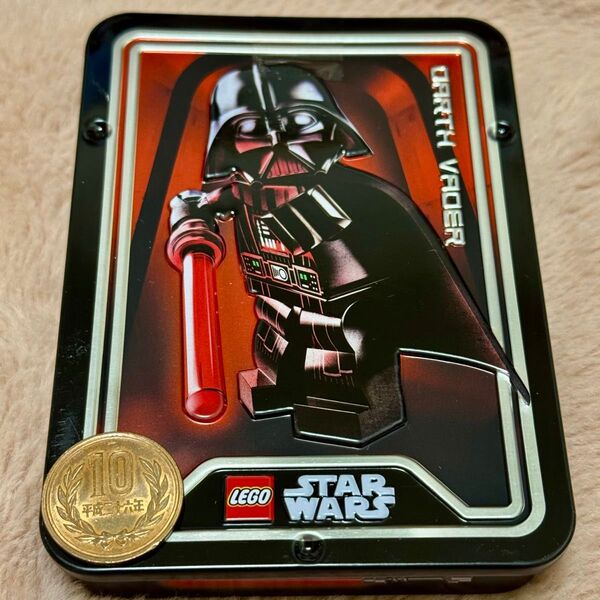 【新品未開封】 レゴ 912408 LEGO スターウォーズ ダースベイダー 四角メタルボックス ミニフィグ&ライトセーバー付き
