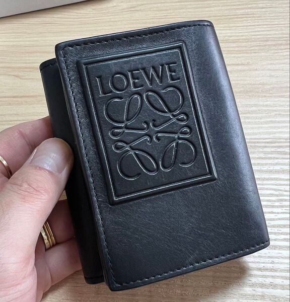 現行LOEWE 三つ折り財布 トライフォールドウォレット