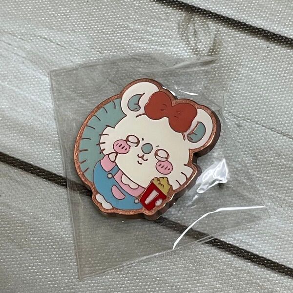 ちいかわ ワクワクゆうえんち モモンガ ピンバッジ