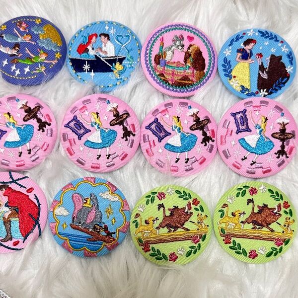 ディズニー刺繍缶バッジ Disney 眠れる森の美女 オーロラ姫 アリエル