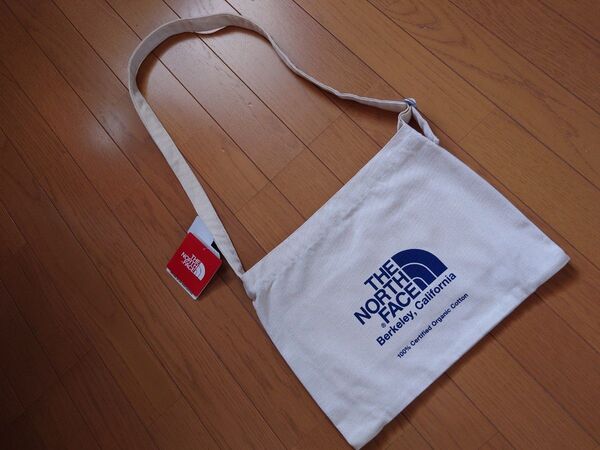 新品 タグ付き★ザ・ノースフェイス ショルダーバッグ★THE NORTH オーガニックコットン サコッシュ 斜め掛け バッグ