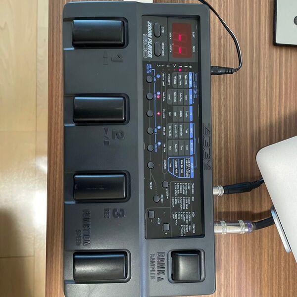 ZOOM PLAYER 2100 マルチエフェクター
