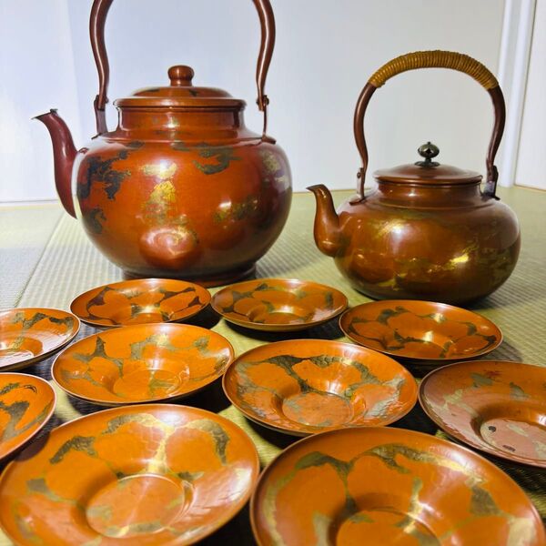 山川堂 夫婦薬缶 茶托 揃え 金彩 塗金 口蓋付水次 大型 水注 湯沸し 茶道具 やかん 鎚起銅器 薬缶 水次 茶道具 銅製
