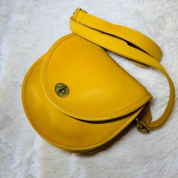 coach オールド ヴィンテージ ショルダーバッグ ターンロック イエロー OLD coach ヴィンテージバッグ 希少カラー