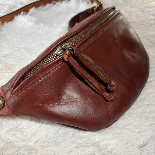 vasco ウェストバッグ LEATHER WAIST BAG - SMALL ボディバッグ 本革 レザー 斜めかけバッグ
