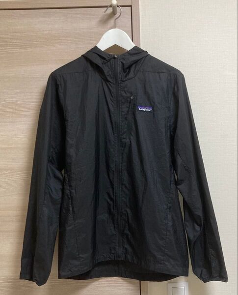 【美品】Patagonia パタゴニア フーディニ・ジャケット ブラック メンズS SP23