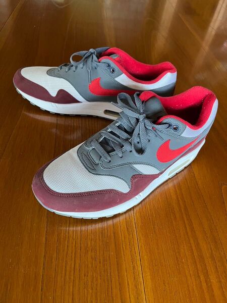 NIKE AIR MAX グレー/レッド/ホワイト スニーカー