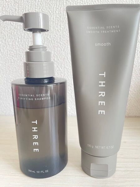 THREE エッセンシャルセンツ シャンプー & トリートメント セット