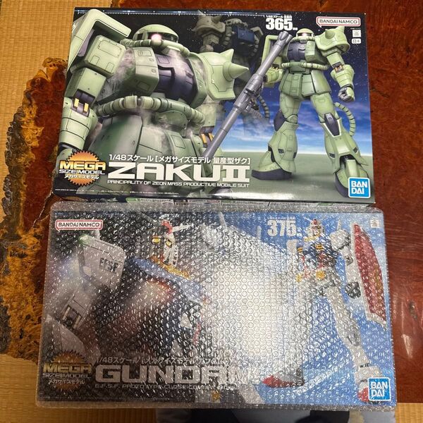 メガサイズ 1/48 ガンダム + 量産型ザクⅡ 機動戦士ガンダム