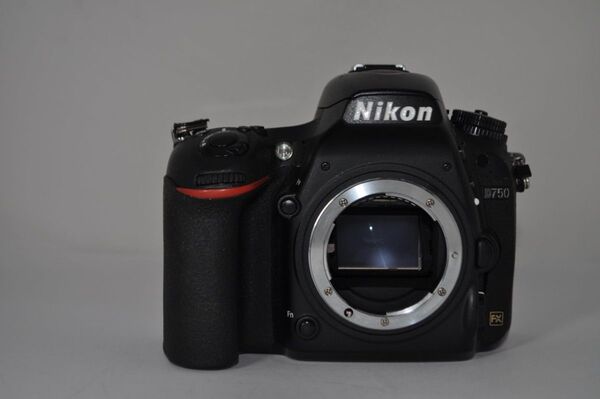 Nikon デジタル一眼レフカメラ D750