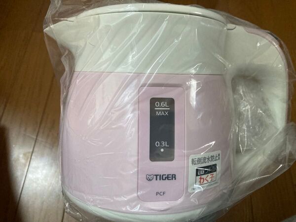 TIGER 電気ケトル わく子 ピンク 0.6L 未使用