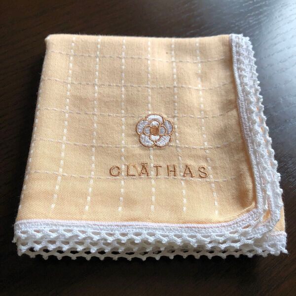 クレイサス 中古 美品 ハンカチ オレンジ ベージュ カメリア 刺繍 縁 レース 白 格子 織り柄