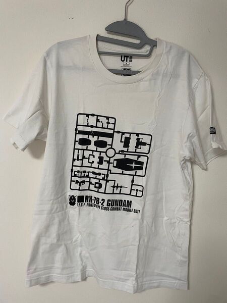 UNIQLOユニクロ★ガンダムtシャツ(ガンプラ40周年)