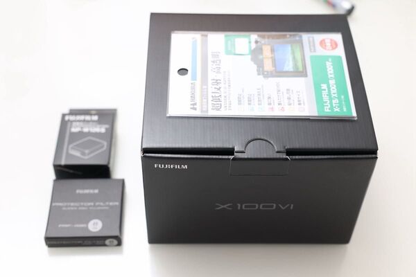 FUJIFILM X100VIシルバー新品 純正バッテリーフィルターセット 充電器付き