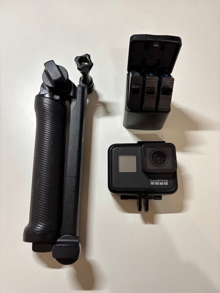 GoPro hero 7 Black (バッテリー3個つき)