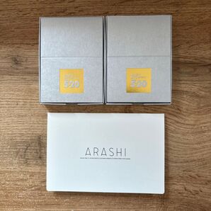 嵐 5×20 ファンクラブ記念品 スワロフスキー レッド&シルバー