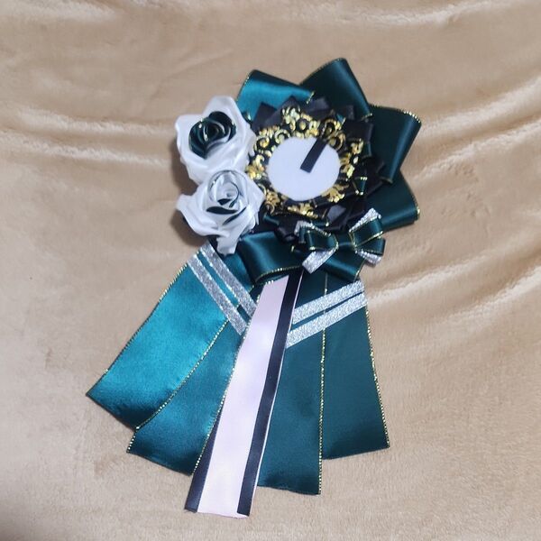 痛ロゼット ハンドメイド 深緑×白×黒