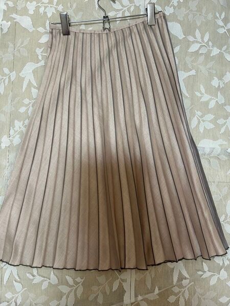 プリーツスカート ピンクベージュ 光沢 (saint dark)きれいめ 上品