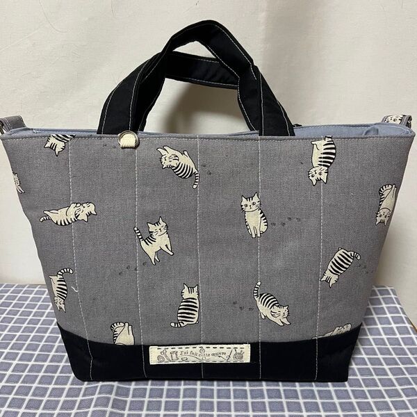 ちょっと〓訳あり〓トートバッグ ハンドメイド(トコトコ足跡ニャンコ) トートバッグ ハンドメイド ネコ