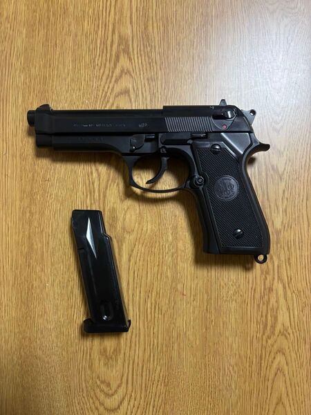 ベレッタM92Fミリタリーエアコキ18歳 東京マルイ エアーコッキング