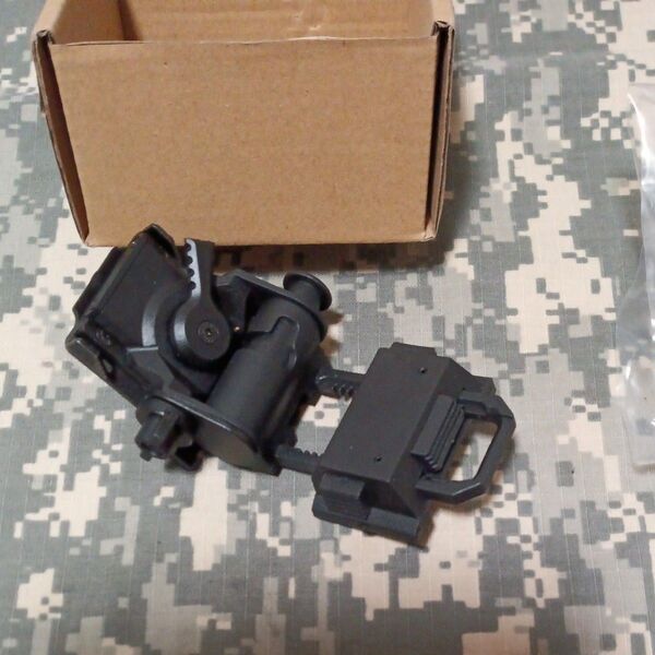 プラスチック製L4G24ヘルメットコネクター