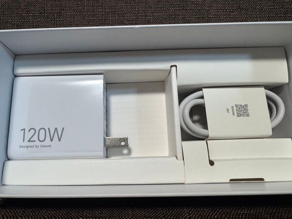新品未使用 xiaomi 14T Pro付属 純正 120W 充電器 ケーブル セット