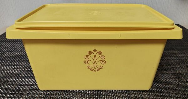 Tupperware タッパーウエアー 5キロキーパー イエロー タッパー 保存容器 黄色 ケース