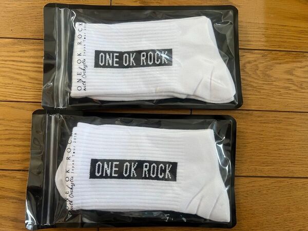 新品未開封!ONE OK ROCK ソックス サイズ26~28 2個セット