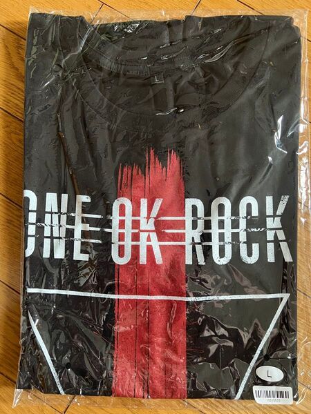 新品未着用!ONE OK ROCK シャツ(Lサイズ)