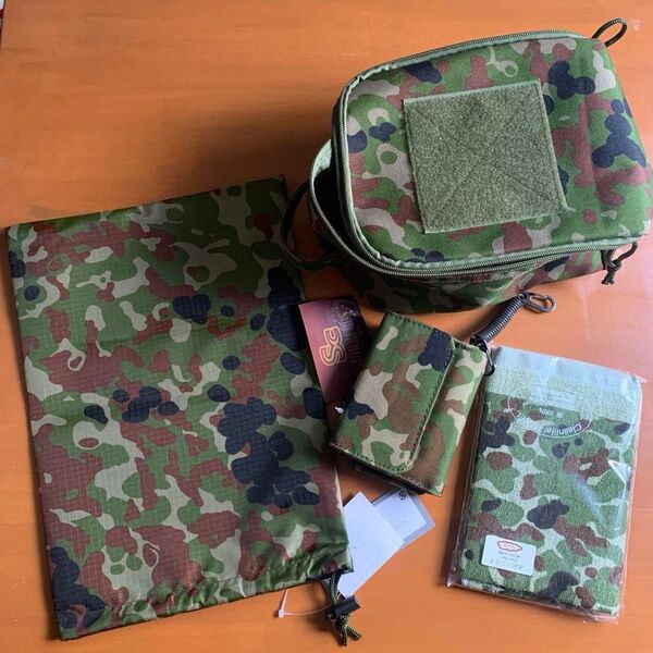 自衛隊グッズ4品 手提げポーチ 財布 小物袋 ハンカチ 迷彩 _a