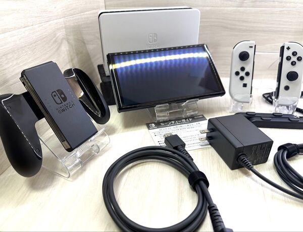 内容品完備ですぐに遊べる有機ELモデルNintendo Switch