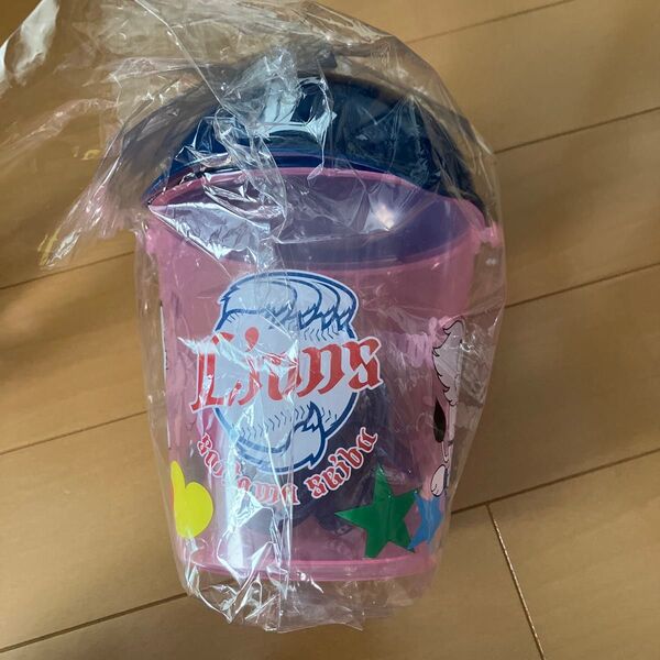 埼玉西武ライオンズ スナックケース ポップコーンバスケット ネックストラップ付き。