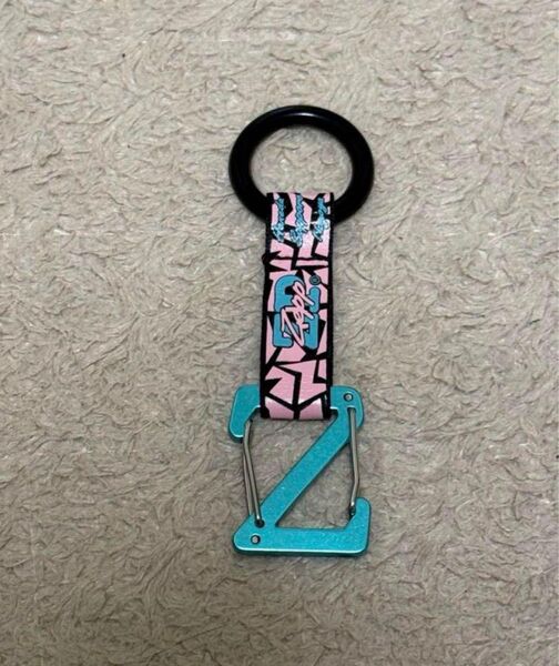 Zepp ドリンクホルダー Z ブルー ペットボトルホルダー キーホルダー カラビナ ゼップ ライブハウス 青