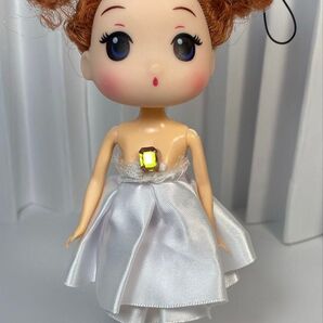 キーチェーン 女の子 人形