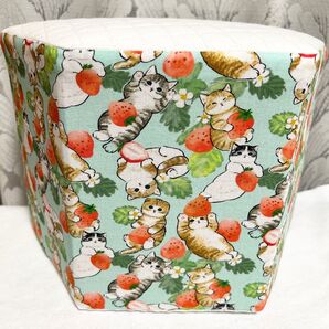牛乳パック椅子 ねこ柄 いちご グリーン