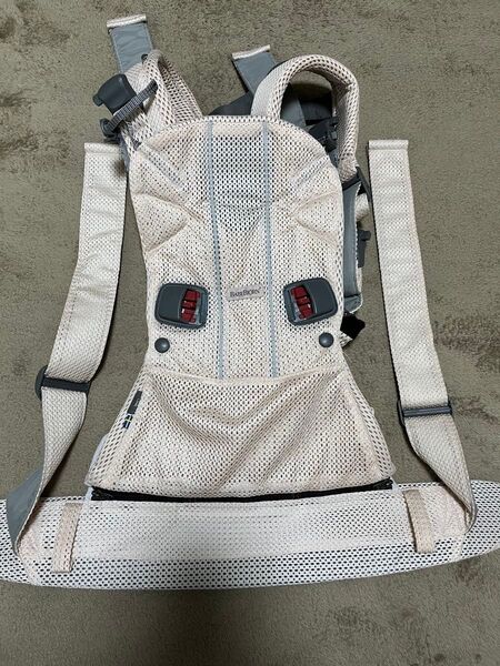 美品!ベビービョルン ベビーキャリア one 抱っこ紐 メッシュ