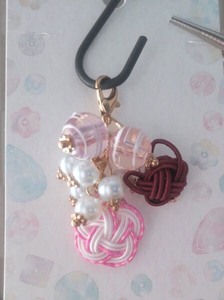 2Way使用 ハンドメイドキーホルダー マスクチャーム ヨーヨーチャーム 水引猫 縁起物 可愛い