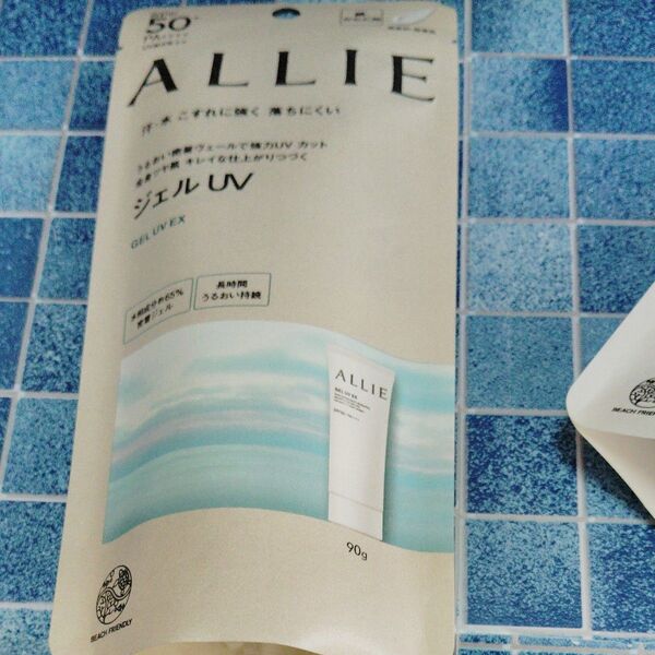 アリィー クロノビューティ ジェルUV EX SPF50+ PA++++ 90g