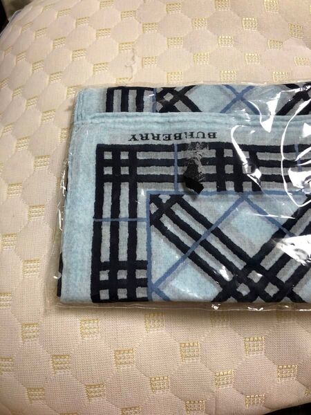 Burberry バーバリーハンカチ