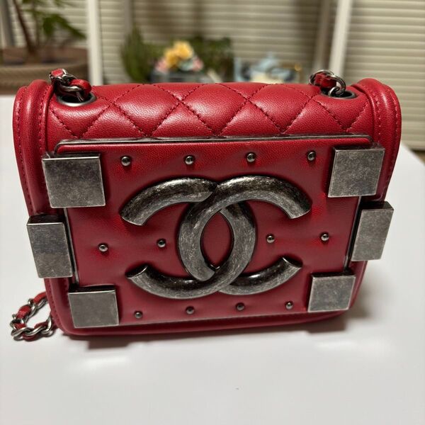 【新品・希少】シャネル CHANEL ミニショルダーバッグ マトラッセ レザー チェーン ショルダーバッグ