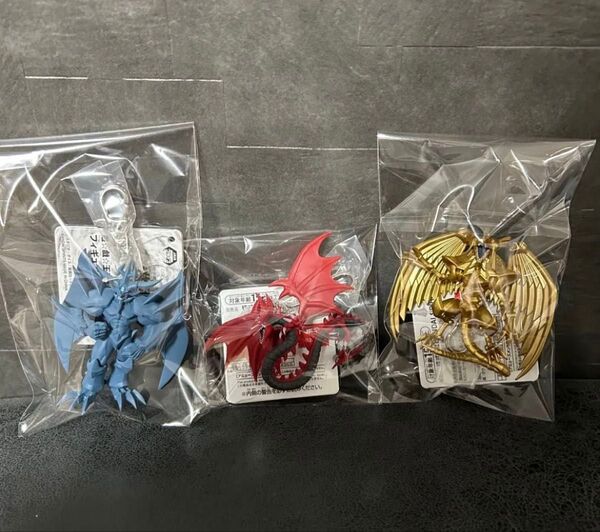 遊戯王デュエルモンスターズ フィギュアキーホルダー オシリスの天空竜 オベリスクの巨神兵 ラーの翼神竜3個セット