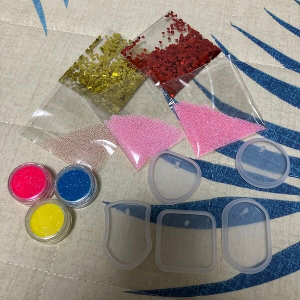 13点セット ハンドメイド パーツ スパンコール ハート ラメ モールド 封入 パーツ レジン