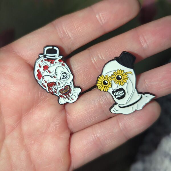 テリファー Terrifier アート・ザ・クラウン ピンズ ピンブローチ ピンバッジ 2点セット