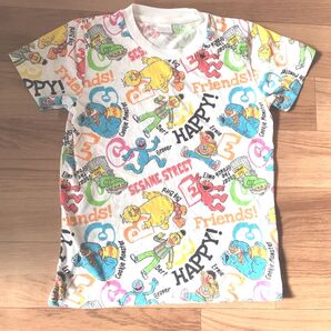 セサミストリート 総柄Tシャツ