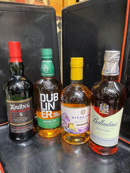 ウイスキー4本セット Ardbeg DUBLINER HIGHLAND Ballantine's