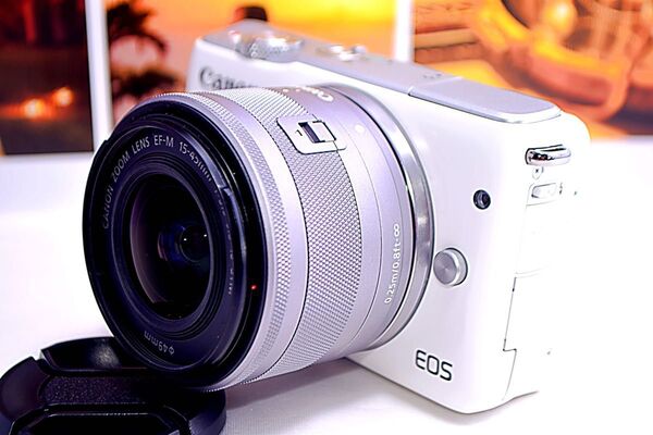 ★美品★WiFi転送OK★高画質★Canon キャノンEOS M10