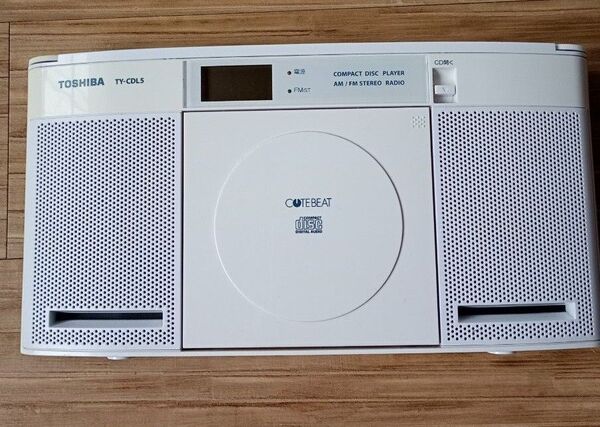 TOSHIBA CDラジオ TY−CDL5