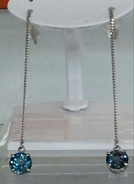 k10WG ブルーの宝石チェーンピアス