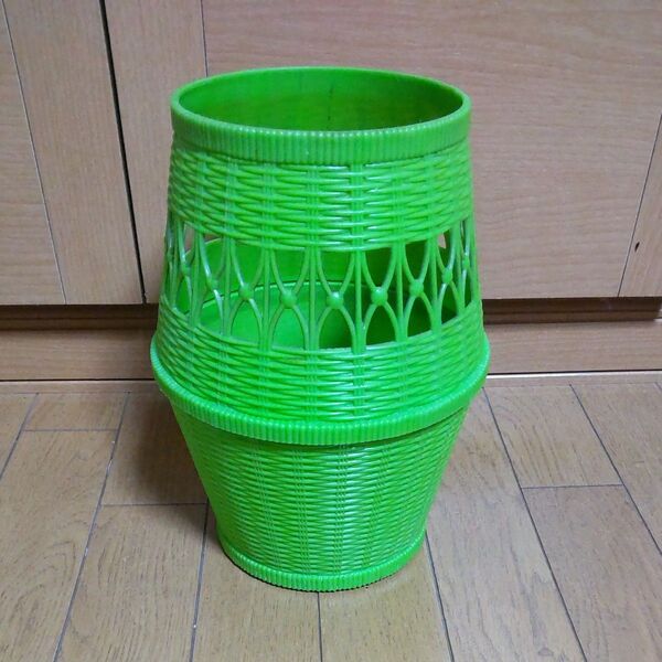 プラスチック製 くずかご 緑 編み込み模様 昭和レトロ
